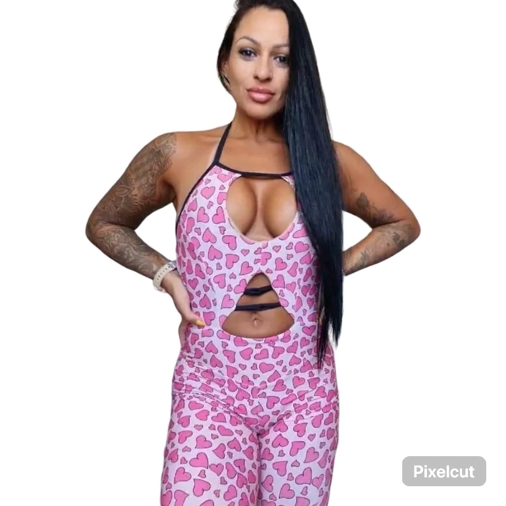 macacão moda fitness e moda esportiva feminina closetdai de suplex impina bumbum rosa de coração