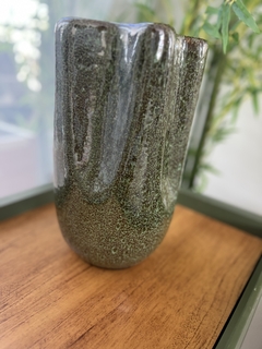Vaso decorativo verde musgo - Letícia Manducchi