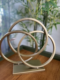 Arco decorativo dourado - comprar online