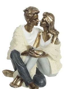 Escultura Decorativa de Poliresina Casal Colorido 16x13x15cm na internet