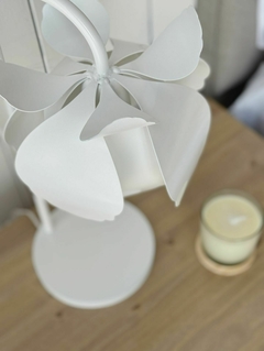 VELADOR MAGNOLIA BLANCO en internet