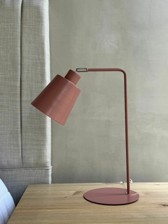 LAM. DE MESA ROSA VIEJO en internet