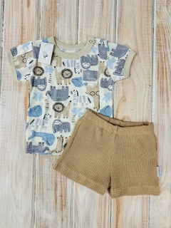 conjunto de short y remera estampada