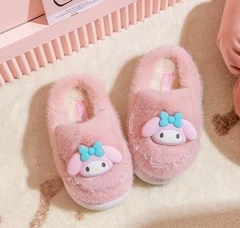 Pantuflas Ojotas SANRIO con Pin Invierno - comprar online