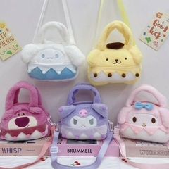Cartera plush Sanrio pompon