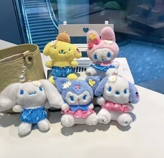 Peluche SANRIO 10cm vestido azul