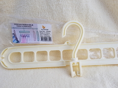 Percha rebatible