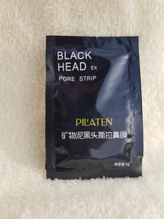 Mascarilla de puntos negros