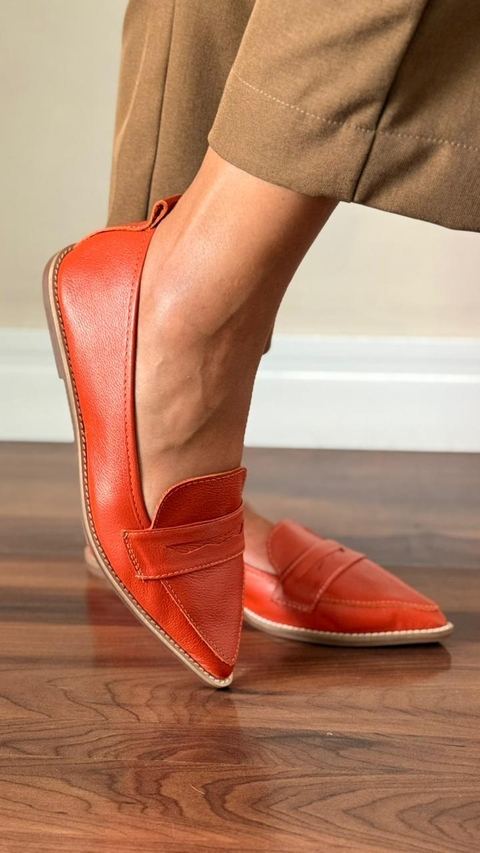 Mocassim Bico Fino Felipa Em Couro