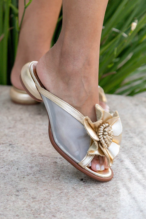 Flat Mara Em Couro Com Salto Bolha - comprar online