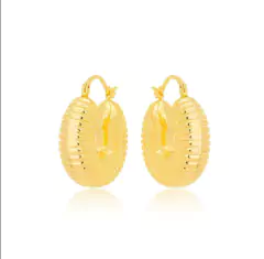 BRINCO ARGOLA DETALHADA DOURADA