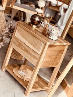 Mesa de luz Petiribi - tienda online