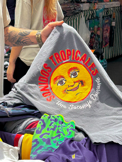 CAMISETA SONIDOS TROPICALES