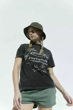 REMERA OVER BACK