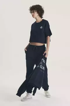 REMERA CROP PATCH