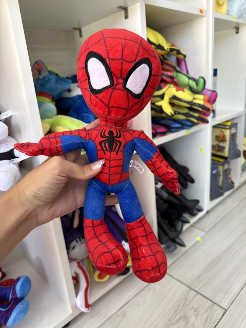 Spiderman diferentes colores