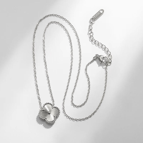 COLLAR SILVER FIORÉ