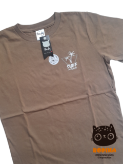 REMERA VARÓN CON ESTAMPA ESPALDA