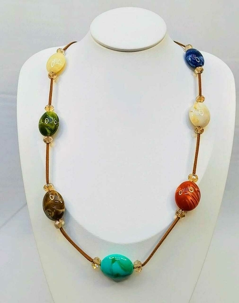 Colar comprido de resina - comprar online