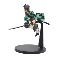 Figura Tanjiro Kamado EN EL AIRE 18CM - Demon Slayer FIG79 - TIENDAANIME