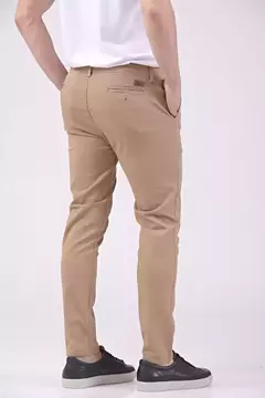 PANTALON CHINO SKINNY CAMEL - BRAVO - comprar online