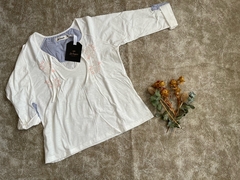 Blusa bordada en internet