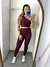 Top um ombro + calça básica Marsala na internet