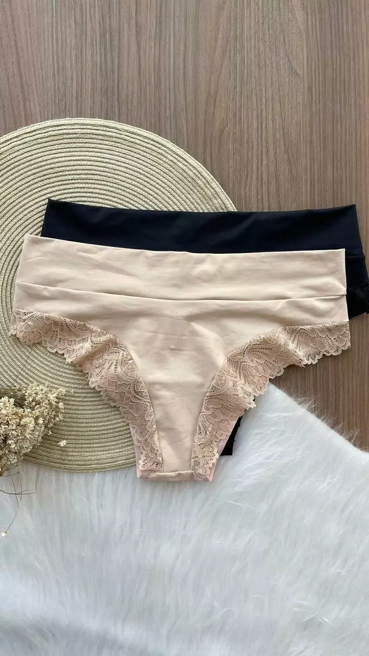 Calcinha tanga com renda