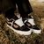 Vans KNU