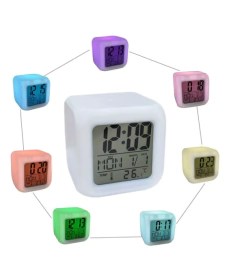 Reloj Despertador/alarma Cubo Luminoso Digital. Luces de colores. en internet