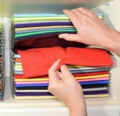 Organizador plástico de remeras X10 unidades