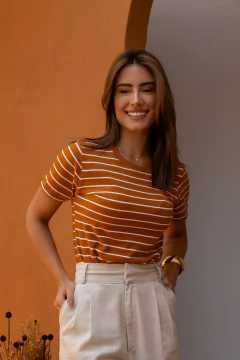 T-shirt Listrada Laranja na internet