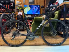Bicicleta Ruta Cube Attain Race Tiagra 2x10 56