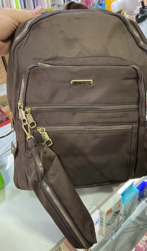 MOCHILA FEMININA COM POCHETE