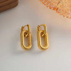Huggie Oval