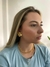 BRINCO DE FLOR LISO ORGÂNICO FOLHEADO A OURO 18K E PRATA 925 - loja online