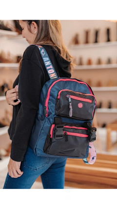 Imagen de MOCHILA CATALINA IMPERMEABLE CHOCOLATE