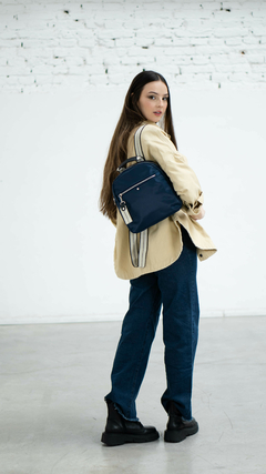 MOCHILA OLIVIA IMPERMEABLE VERDE