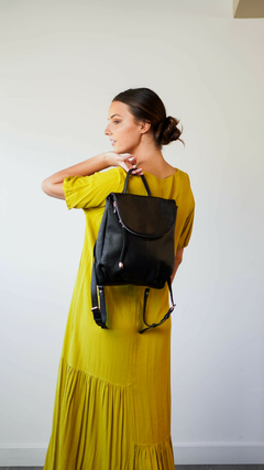 MOCHILA / CARTERA GINGER CUERO NEGRA