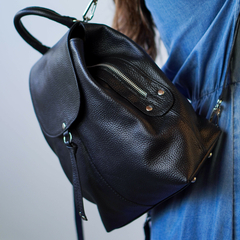 MOCHILA RAMIRA DE CUERO en internet