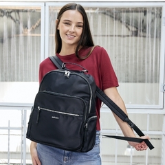 MOCHILA UNIVERSITY IMPERMEABLE NEGRA - comprar online