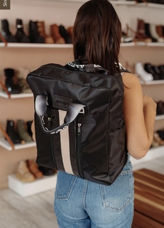 MOCHILA MAGGIE IMPERMEABLE en internet