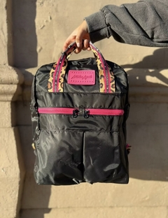 MOCHILA PILAR IMPERMEABLE ROSADA - Marijo