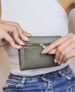 BILLETERA DELFINA DE CUERO VERDE - tienda online