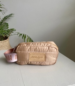 NECESER DOLLY PUFFER BEIGE en internet