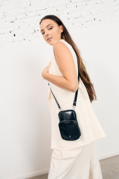 PORTA CELULAR EMI DE CUERO NEGRO - Marijo