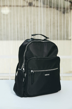 MOCHILA UNIVERSITY IMPERMEABLE NEGRA en internet
