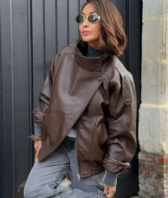 Jaqueta de Couro Feminina Oversized - comprar online