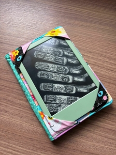 Kindle Cover - Cats and Flowers on internet
