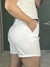 Short branco alfaiataria com cinto na internet